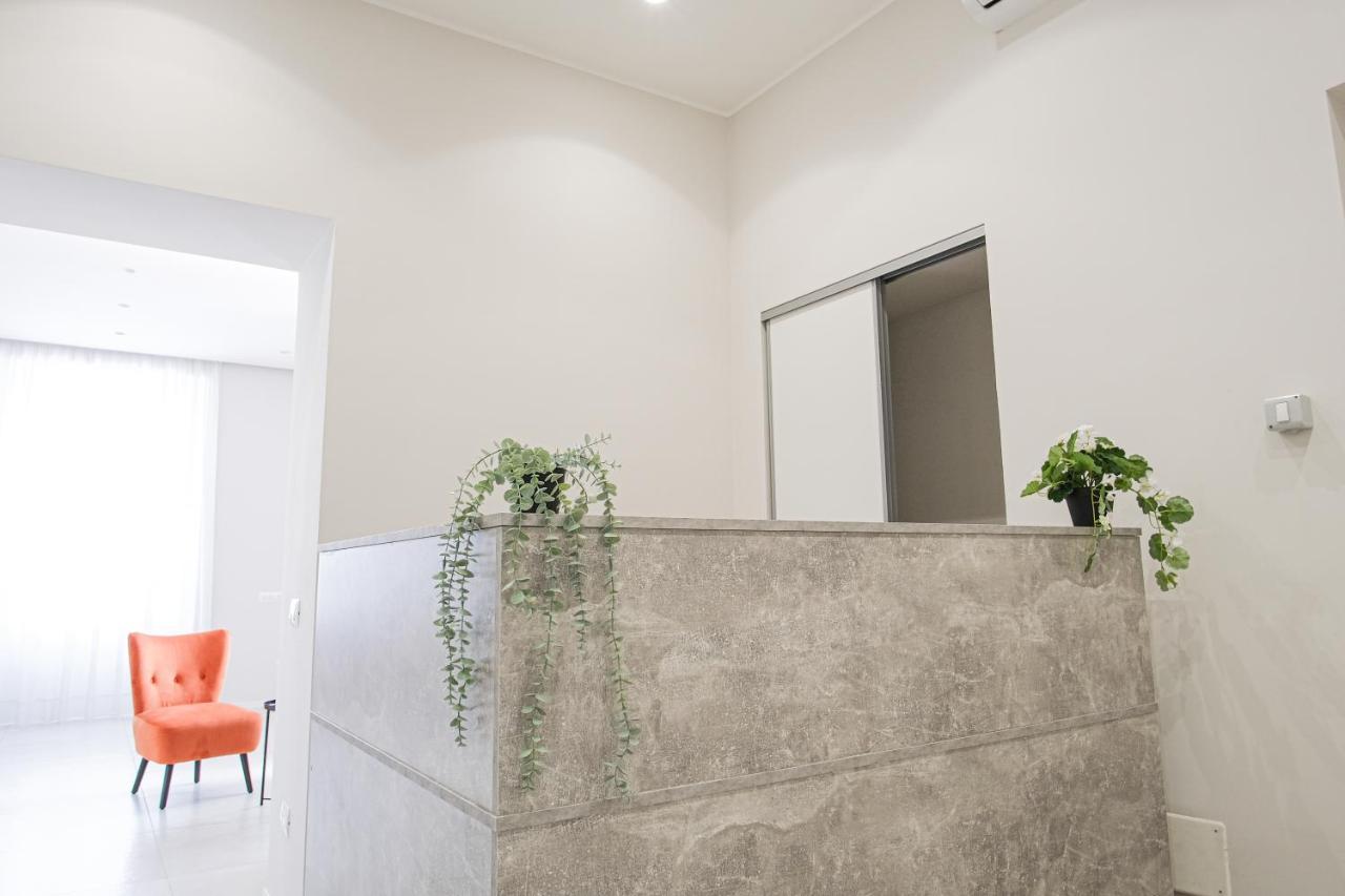 Domus Alberto Naples Luaran gambar