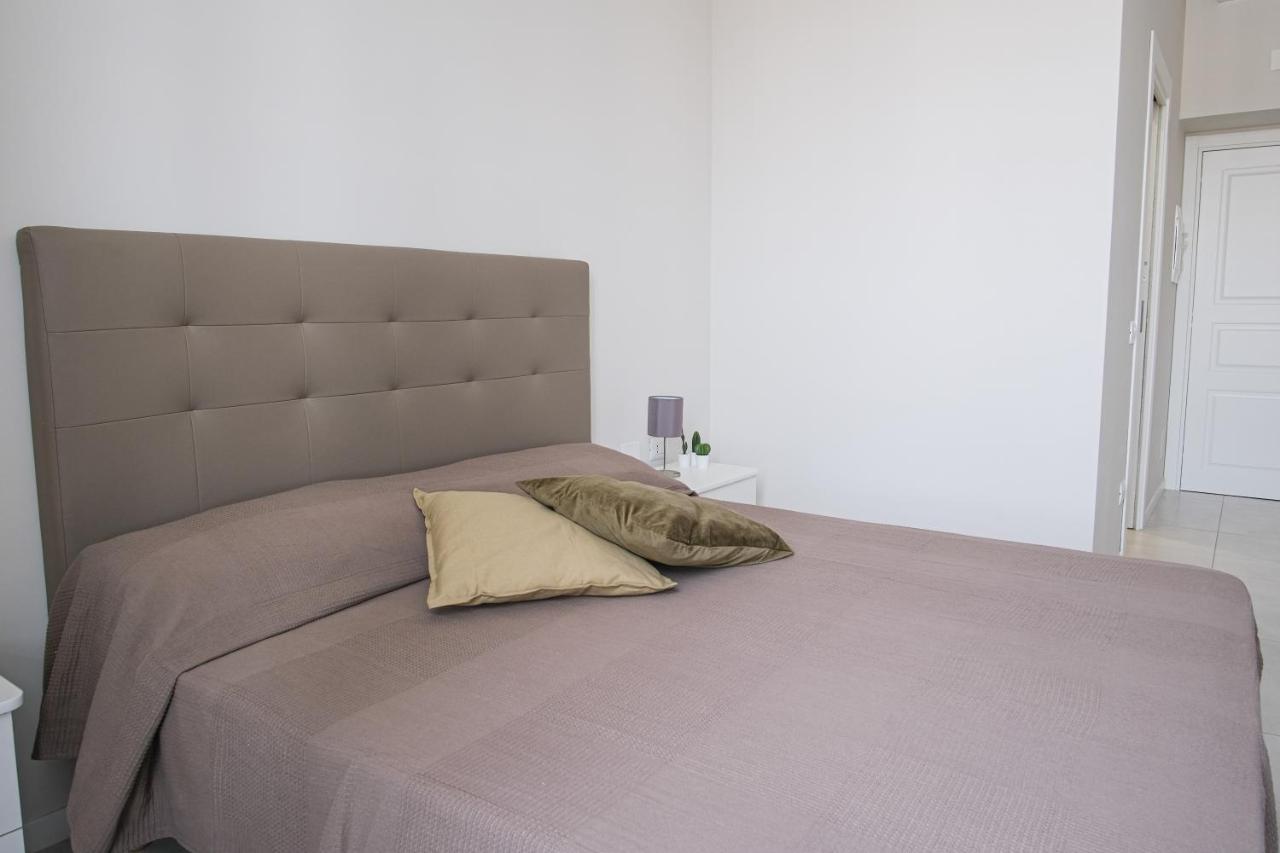 Domus Alberto Naples Luaran gambar