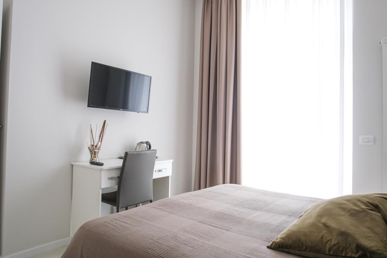 Domus Alberto Naples Luaran gambar